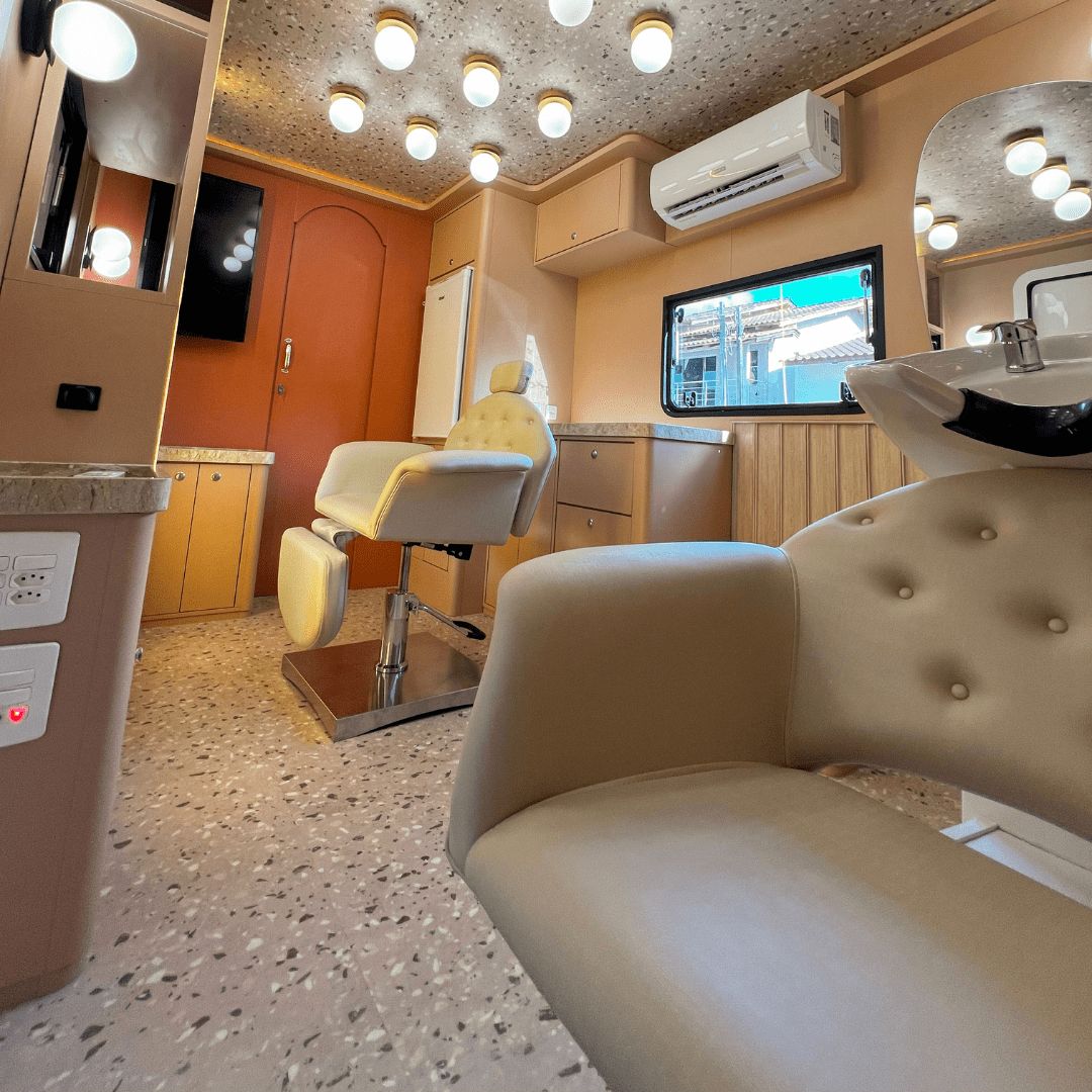 Beauty truck do projeto Beleza em Movimento da London SC